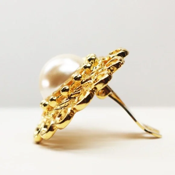 ⚜️ Vintage PAOLO GUCCI Pearl & Gold Earrings
